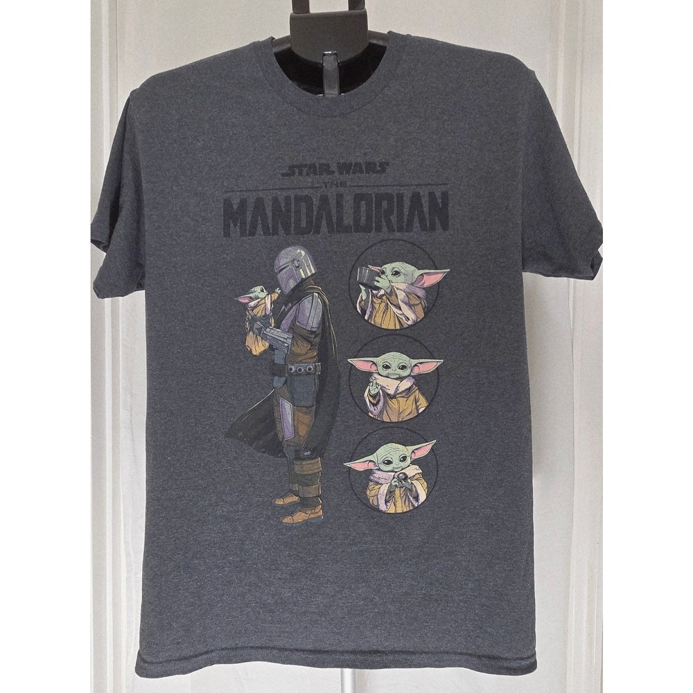 Star Wars The Mandalorian Grogu Baby Yoda Graphic T-Shirt Gray Mens Size M